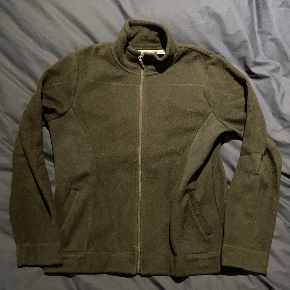 Black Izod fleece